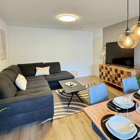 3 Zimmer Apartment, 90 Qm, Ruhig Und Zentrumsnah, Max 6 Pers, 15 Qm Balkon , Private Garage, Internet 1000 Mbit Sindelfingen Exteriér fotografie